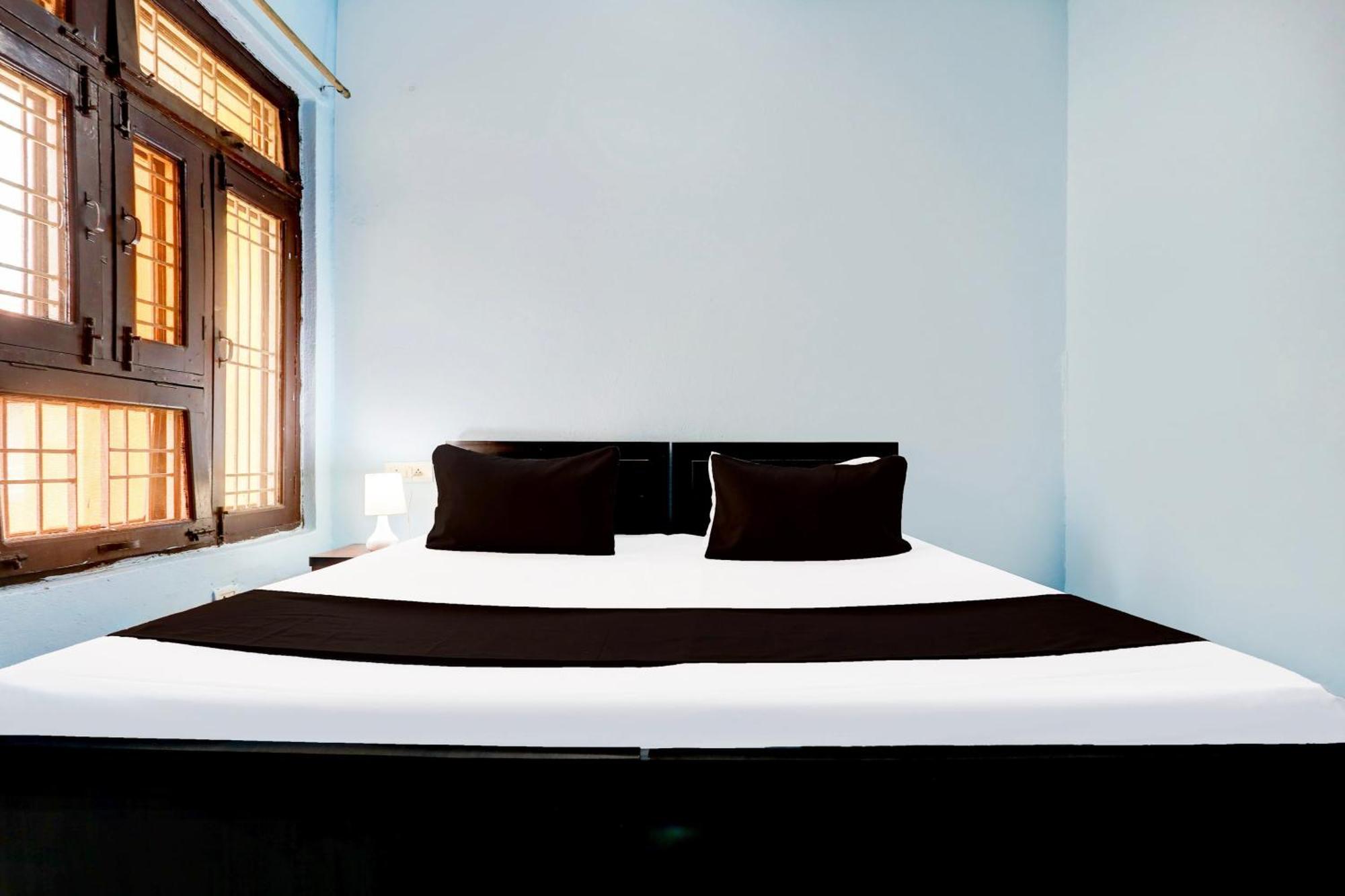 Spot On New Diamond Guest House Rudrapur Exterior foto