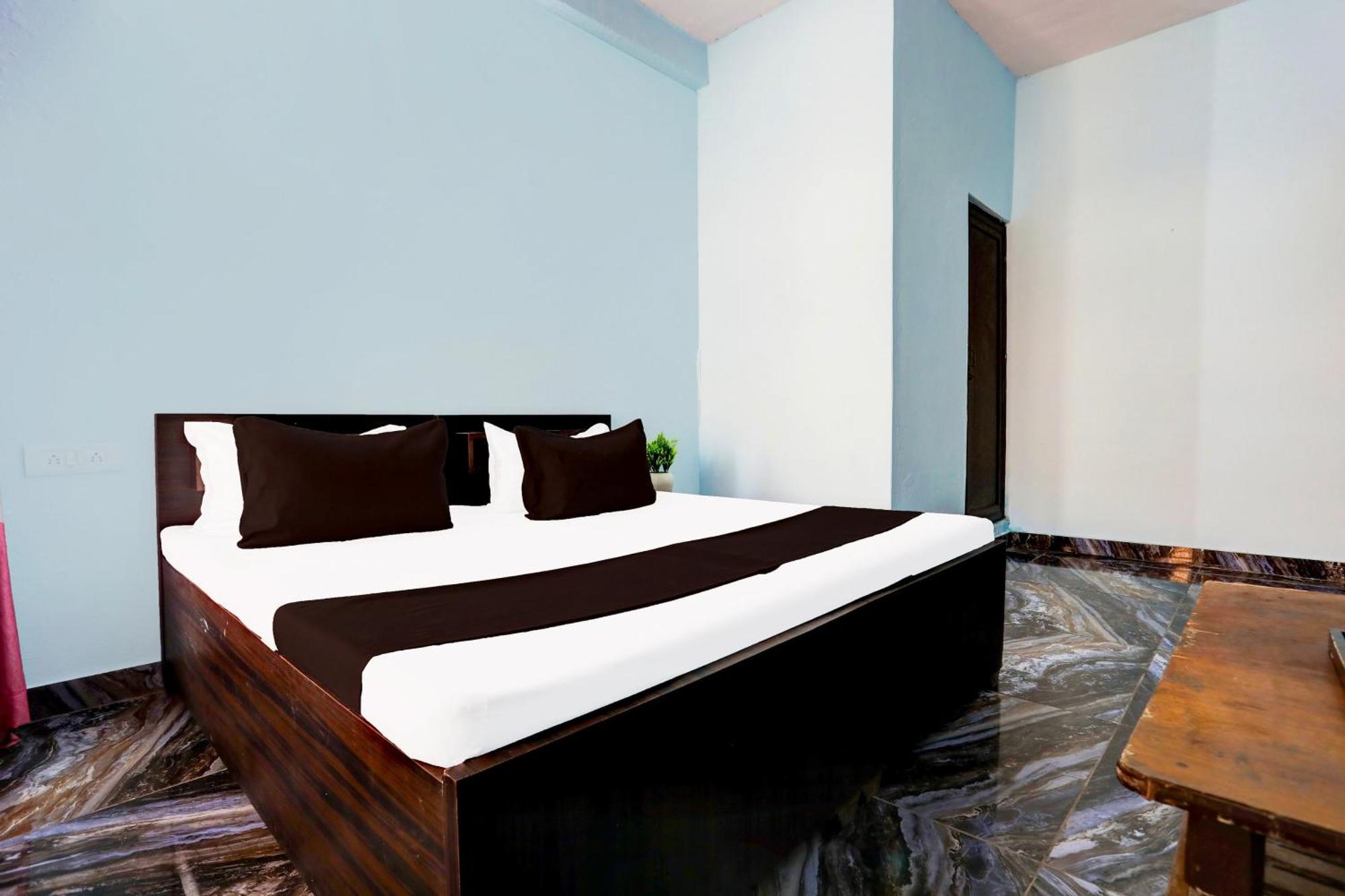 Spot On New Diamond Guest House Rudrapur Exterior foto